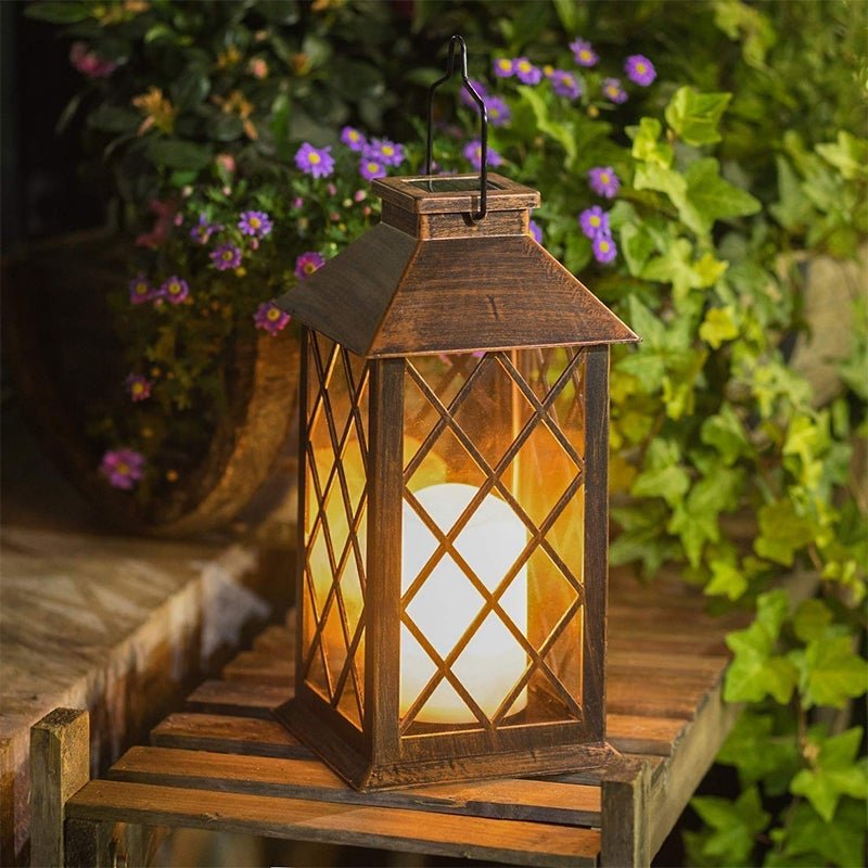 BronzeGlow | Elegant Antique Outdoor Solar Lantern for Garden Illumination