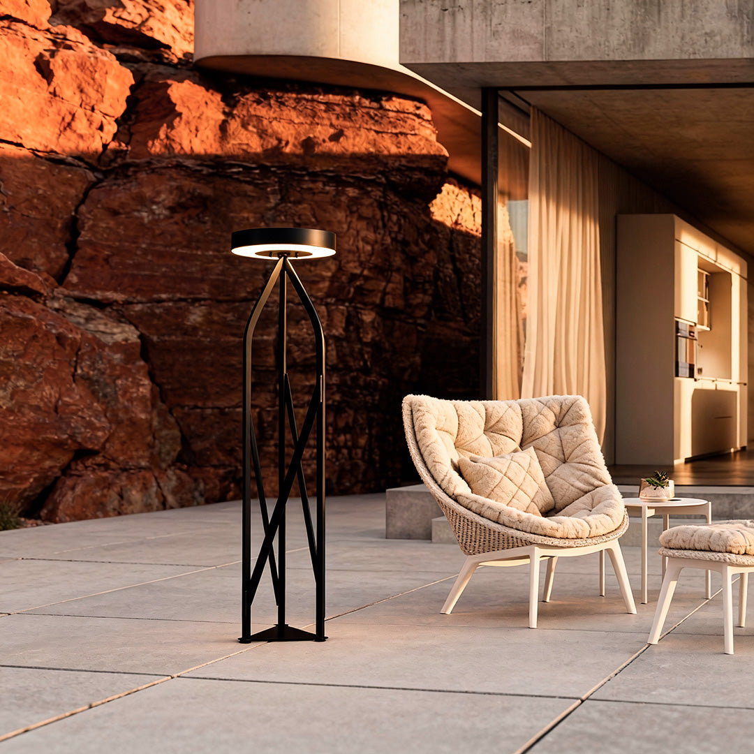 Elegant Outdoor Floor Lamp | Vintage IP55 Waterproof Light for Gardens & Courtyards